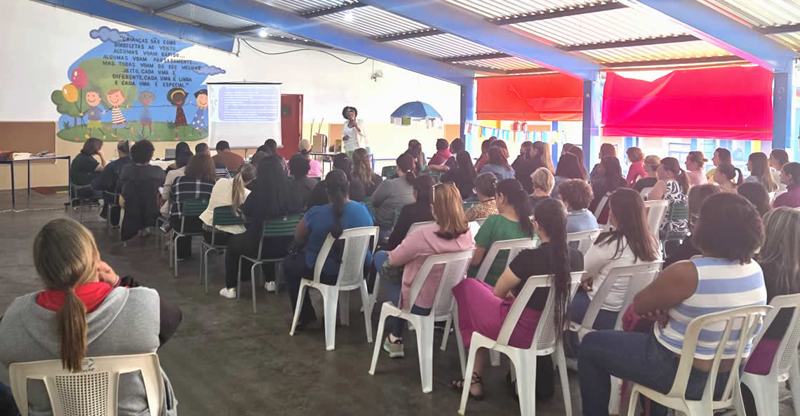 Prefeitura realiza formação sobre equidade racial com educadores da Rede Municipal